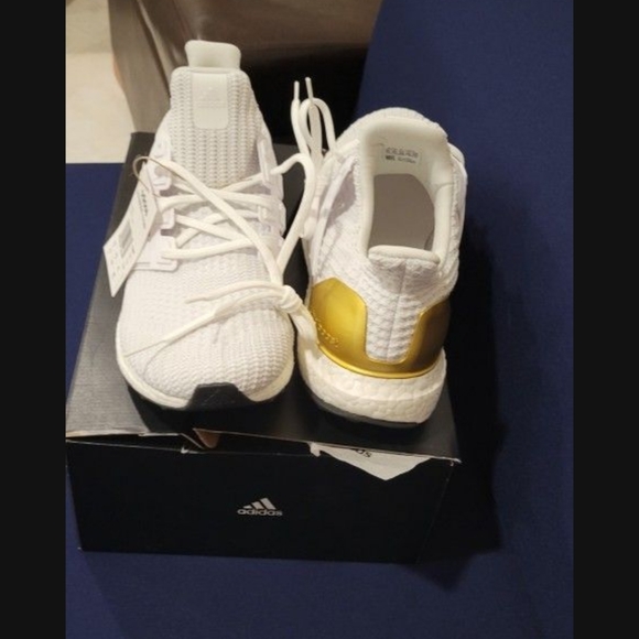 Mens adidas sneakers - Picture 1 of 3